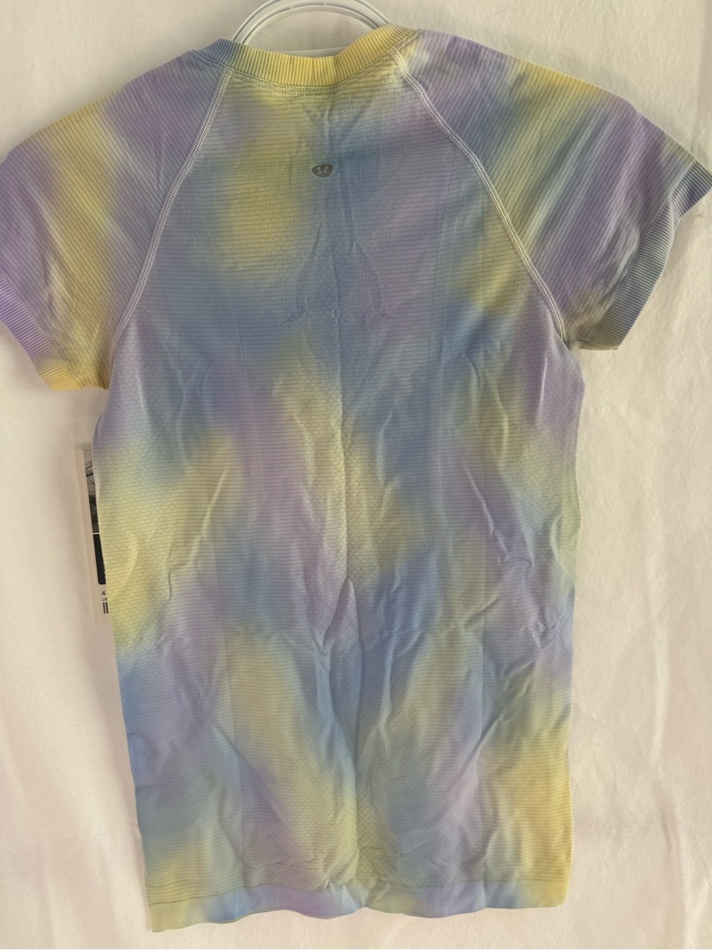 NWT Swiftly Tech Short Sleeve 2.0 Pastel Tye Dye Tee Seamless Size 4 - Picture 2 of 4